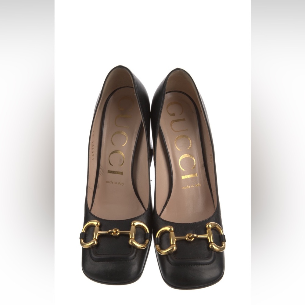 Gucci Black and Gold Leather Flats with Gold Hardware